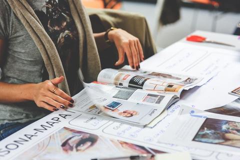 How are magazines printed?